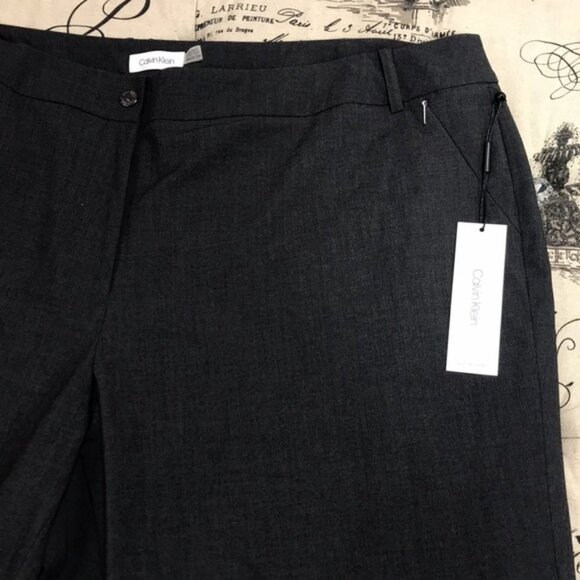 Calvin Klein Plus Size Zip-Pocket Pants - Picture 3 of 8